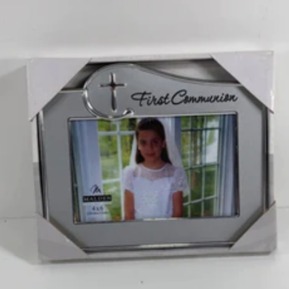 Malden 4x6 pictures frames. First communion and Confirmation - Picture 5 of 12